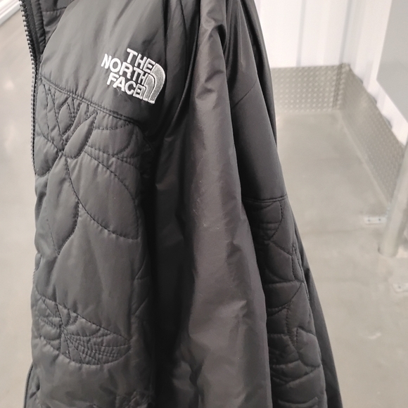 Women's North face down/ puffer jacket - Picture 4 of 8